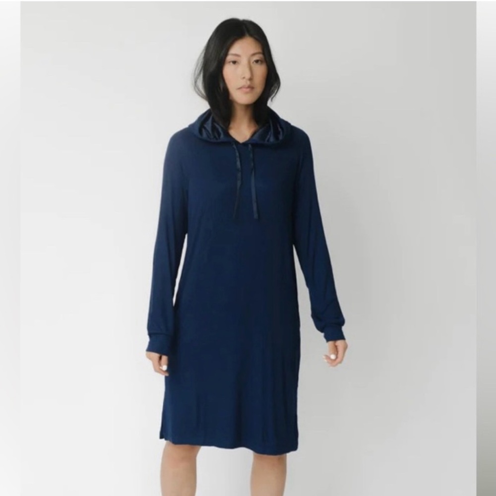 Elegant Navy Midi Dress
